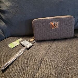 Badgley Mischka Vegan Leather Wallet/wristlet in Taupe